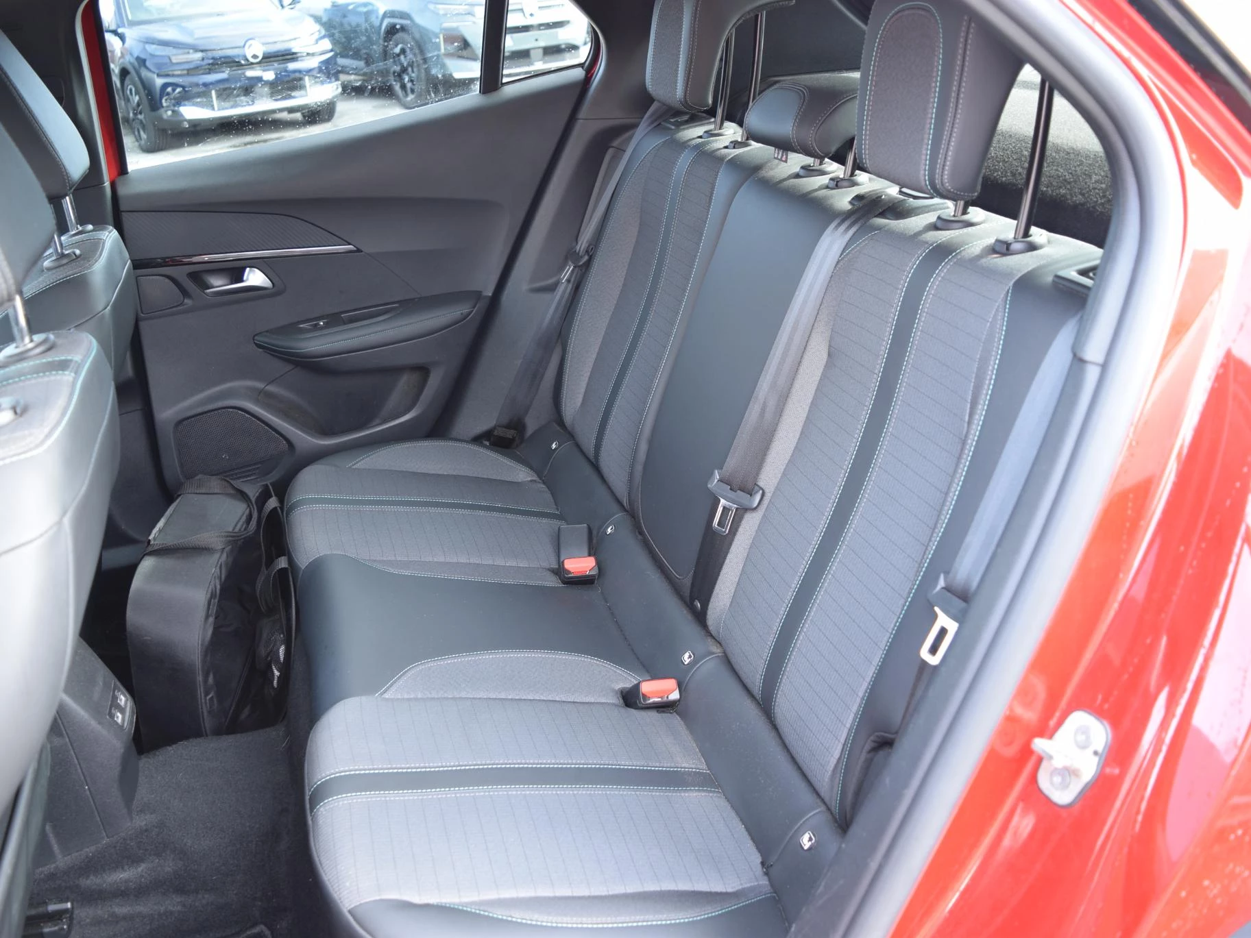 Hoofdafbeelding Peugeot e-2008