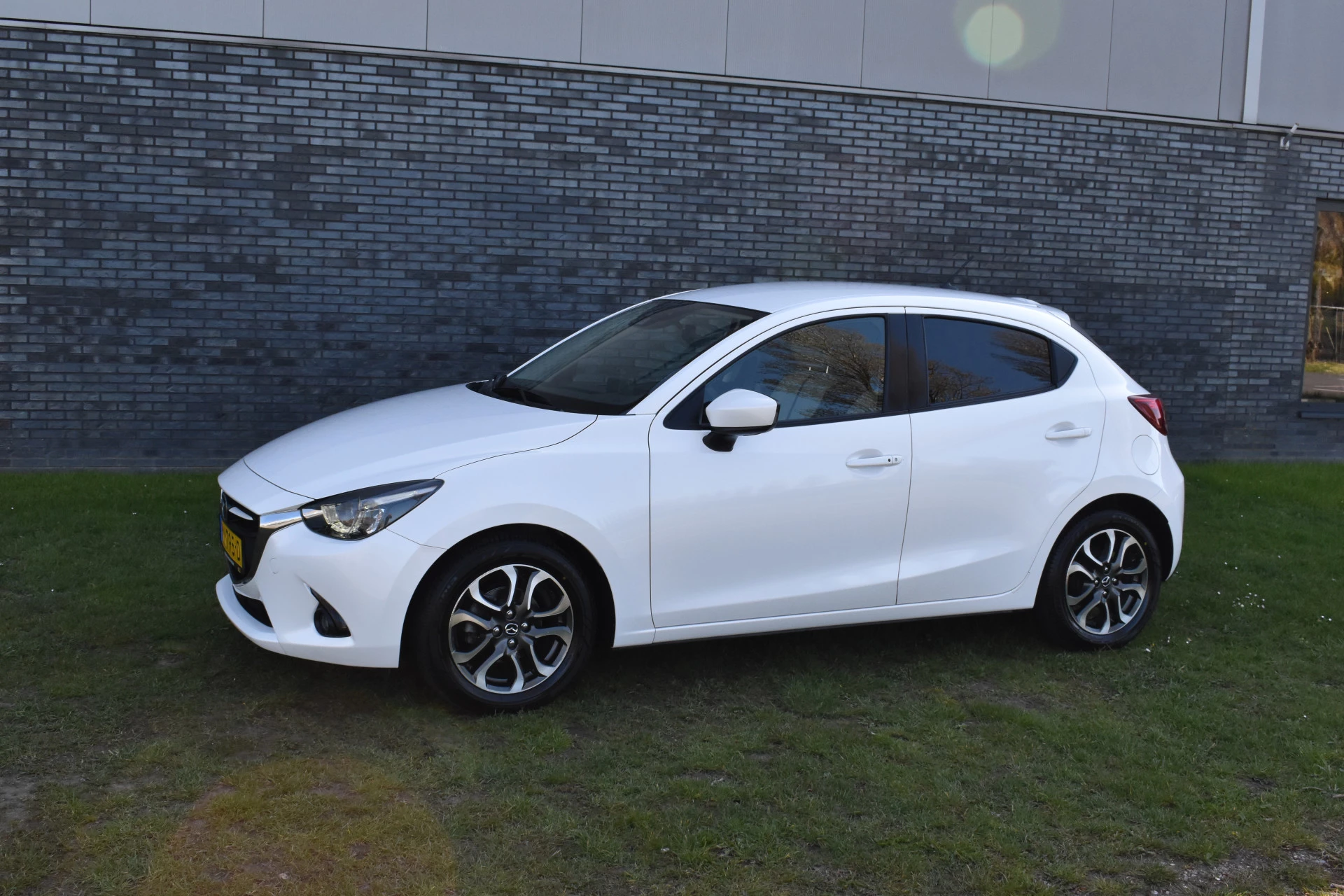 Hoofdafbeelding Mazda 2