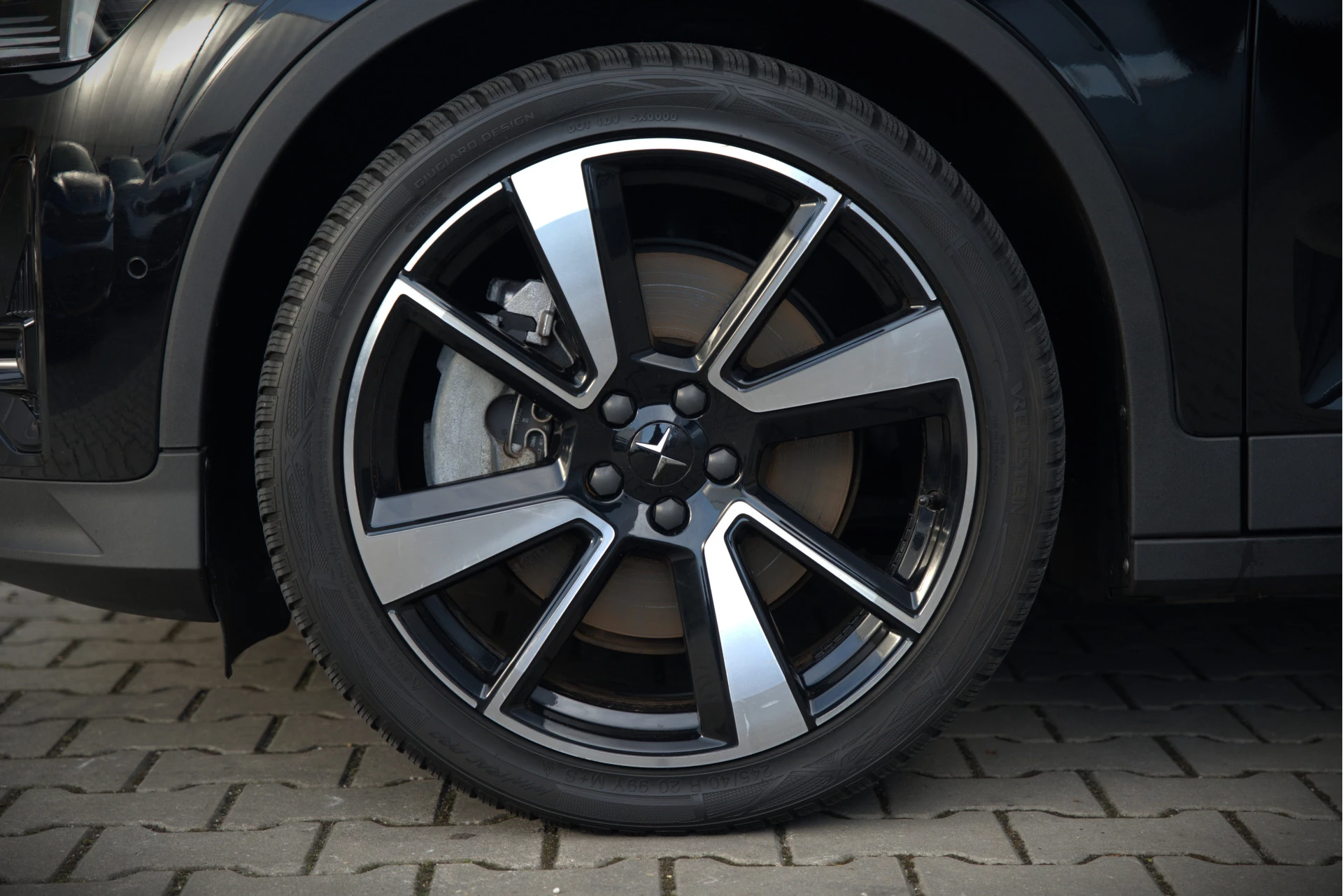 Hoofdafbeelding Polestar 2