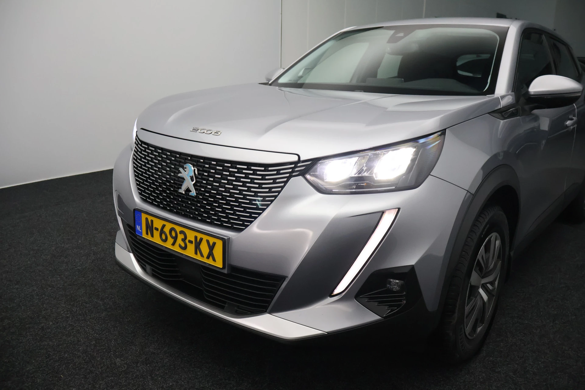 Hoofdafbeelding Peugeot e-2008