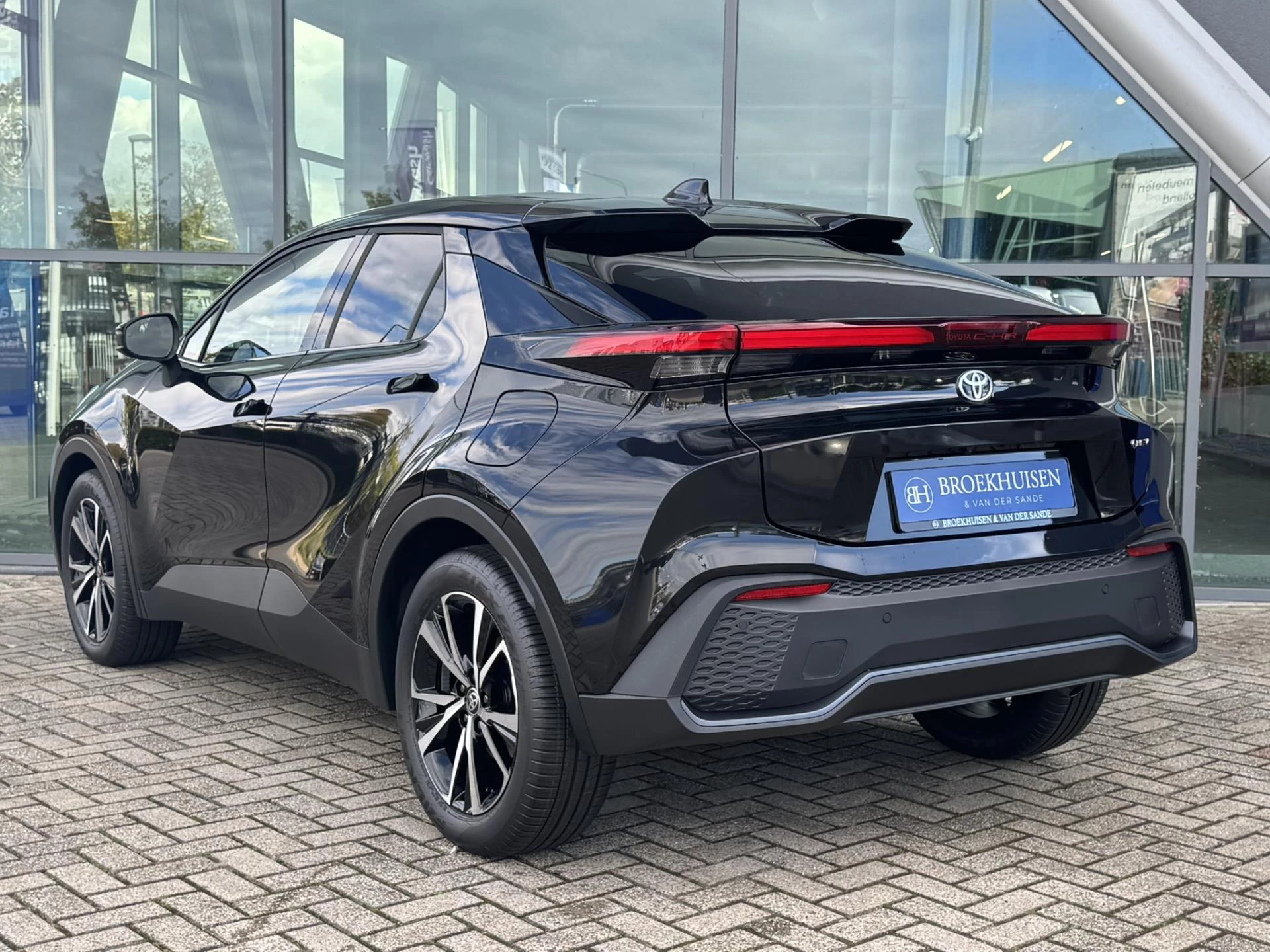 Hoofdafbeelding Toyota C-HR