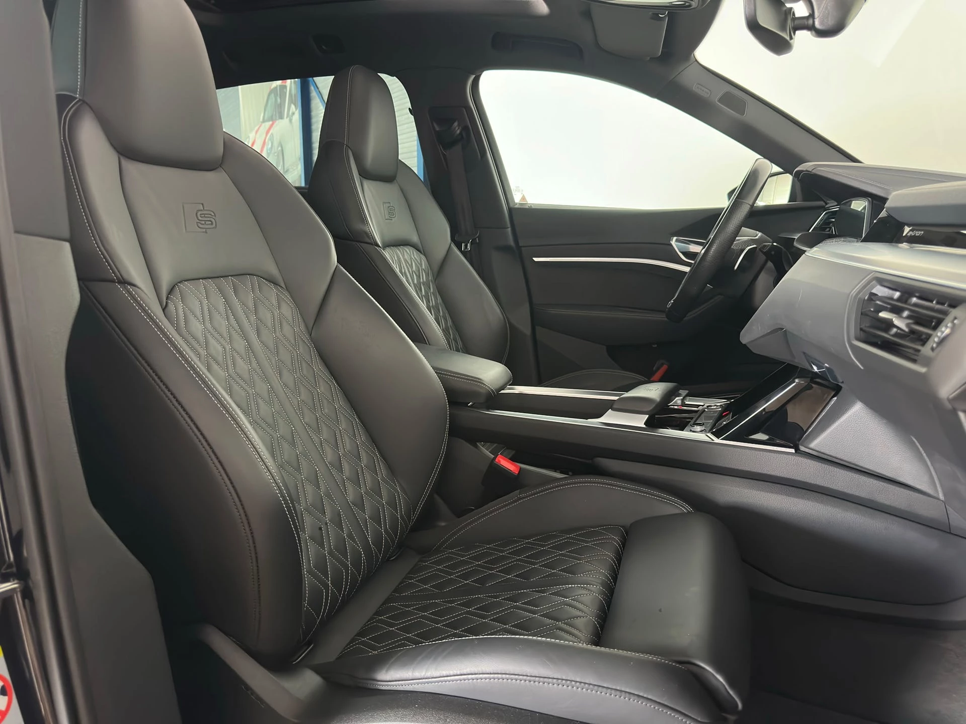 Hoofdafbeelding Audi e-tron