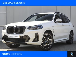 BMW X3 xDrive30e High Executive M Sport Automaat / Trekhaak / Parking Assistant / Stoelverwarming / Sport Steering / Extra getint glas achter