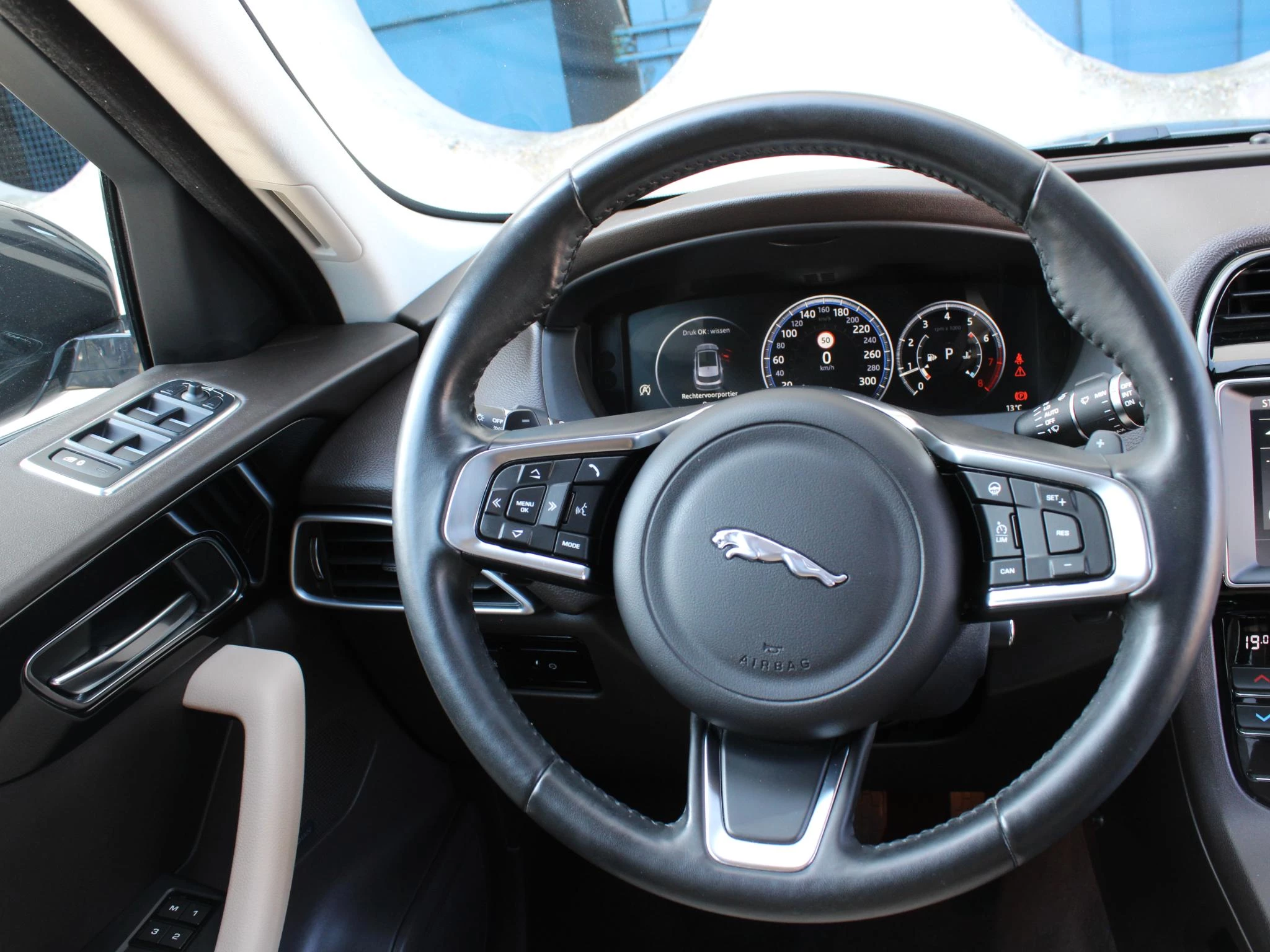 Hoofdafbeelding Jaguar F-PACE