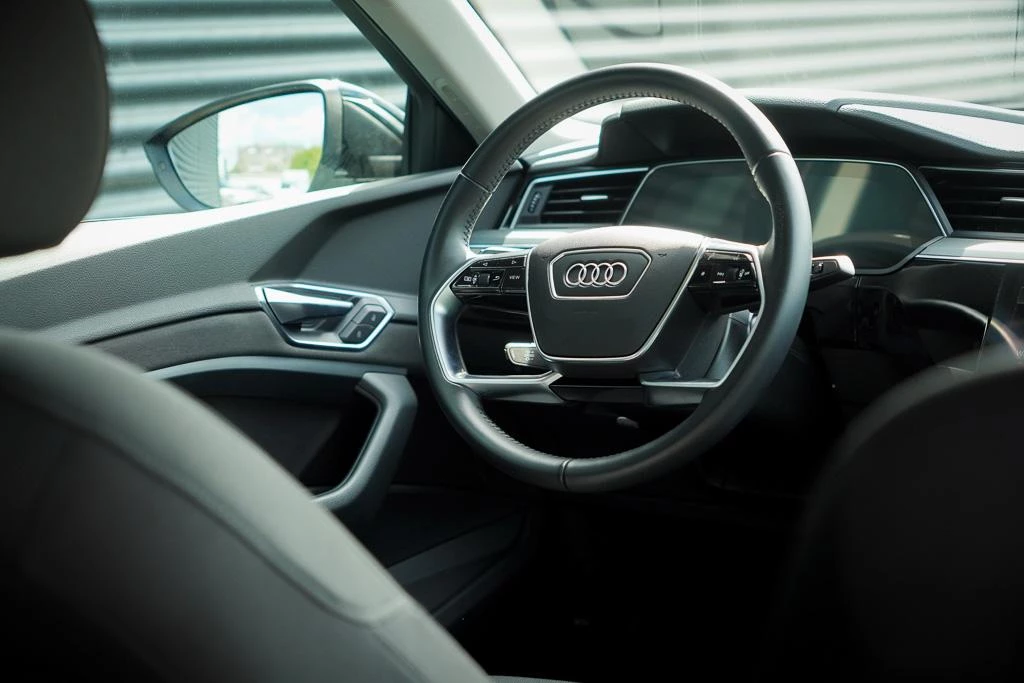 Hoofdafbeelding Audi e-tron