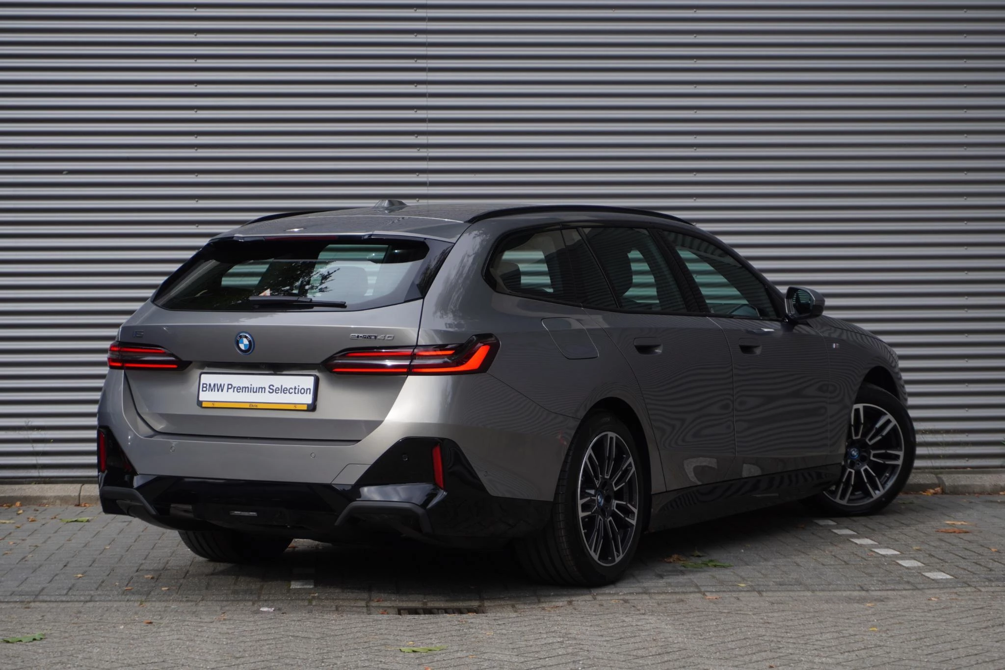 Hoofdafbeelding BMW i5