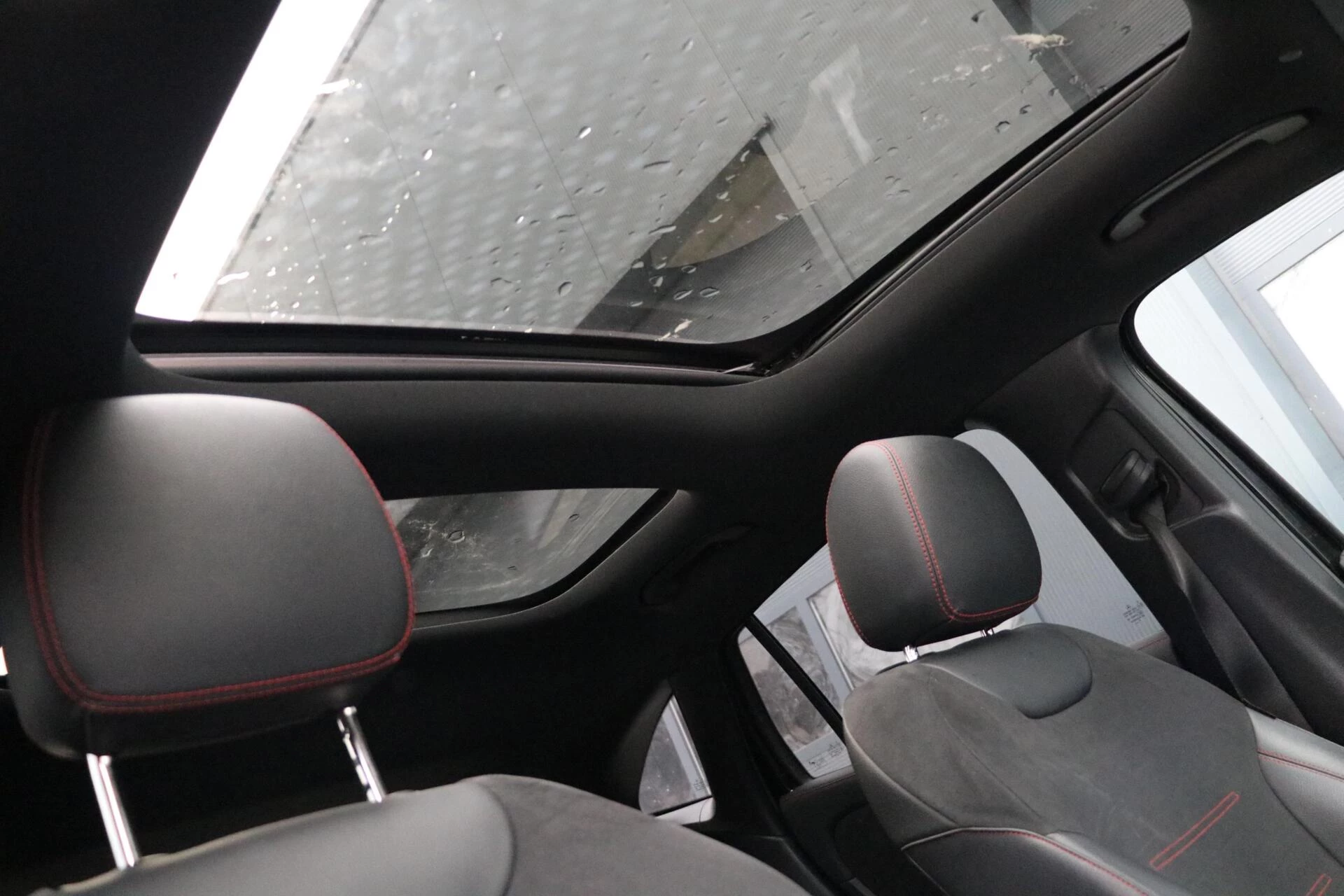 Hoofdafbeelding Mercedes-Benz EQA