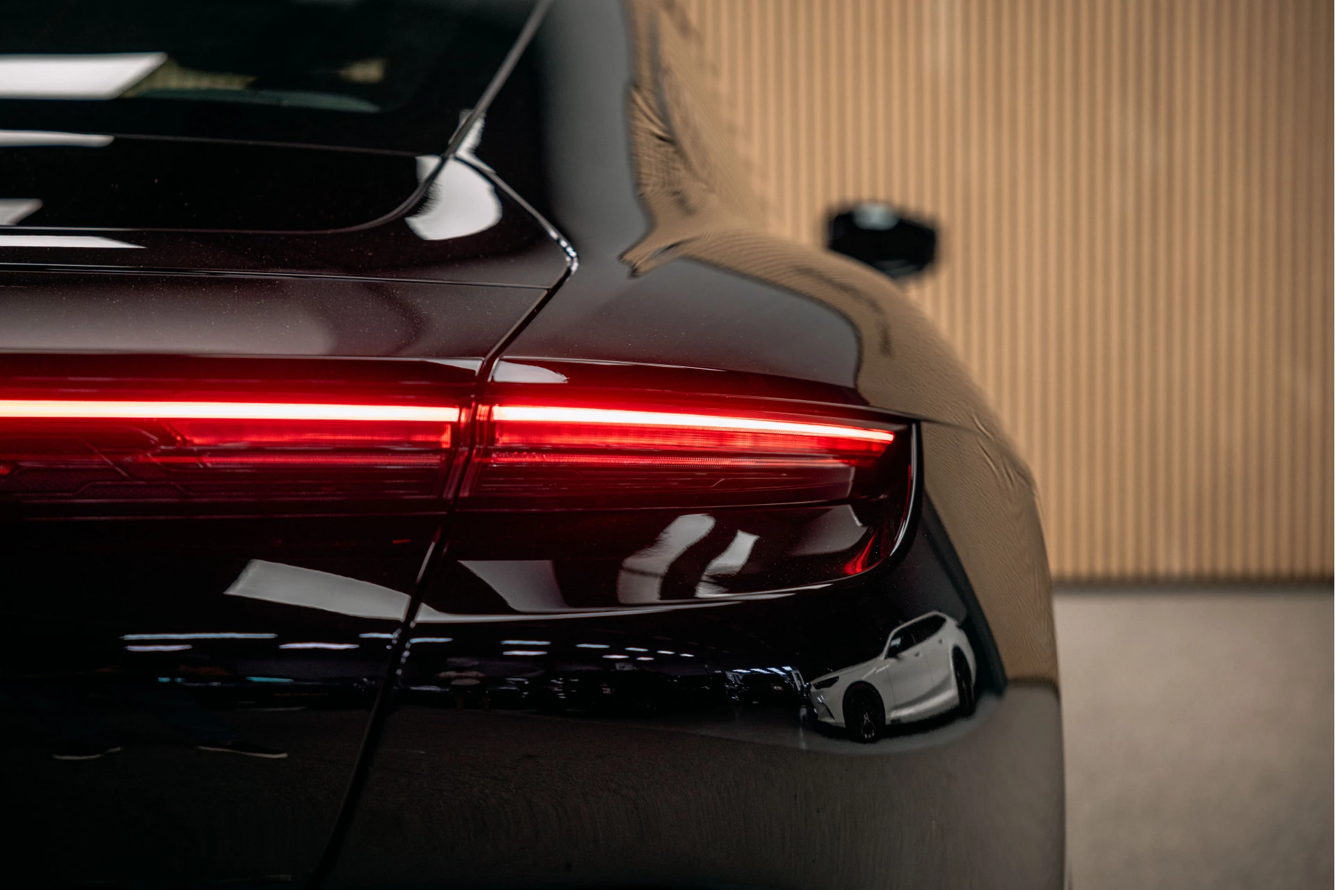 Hoofdafbeelding Porsche Taycan