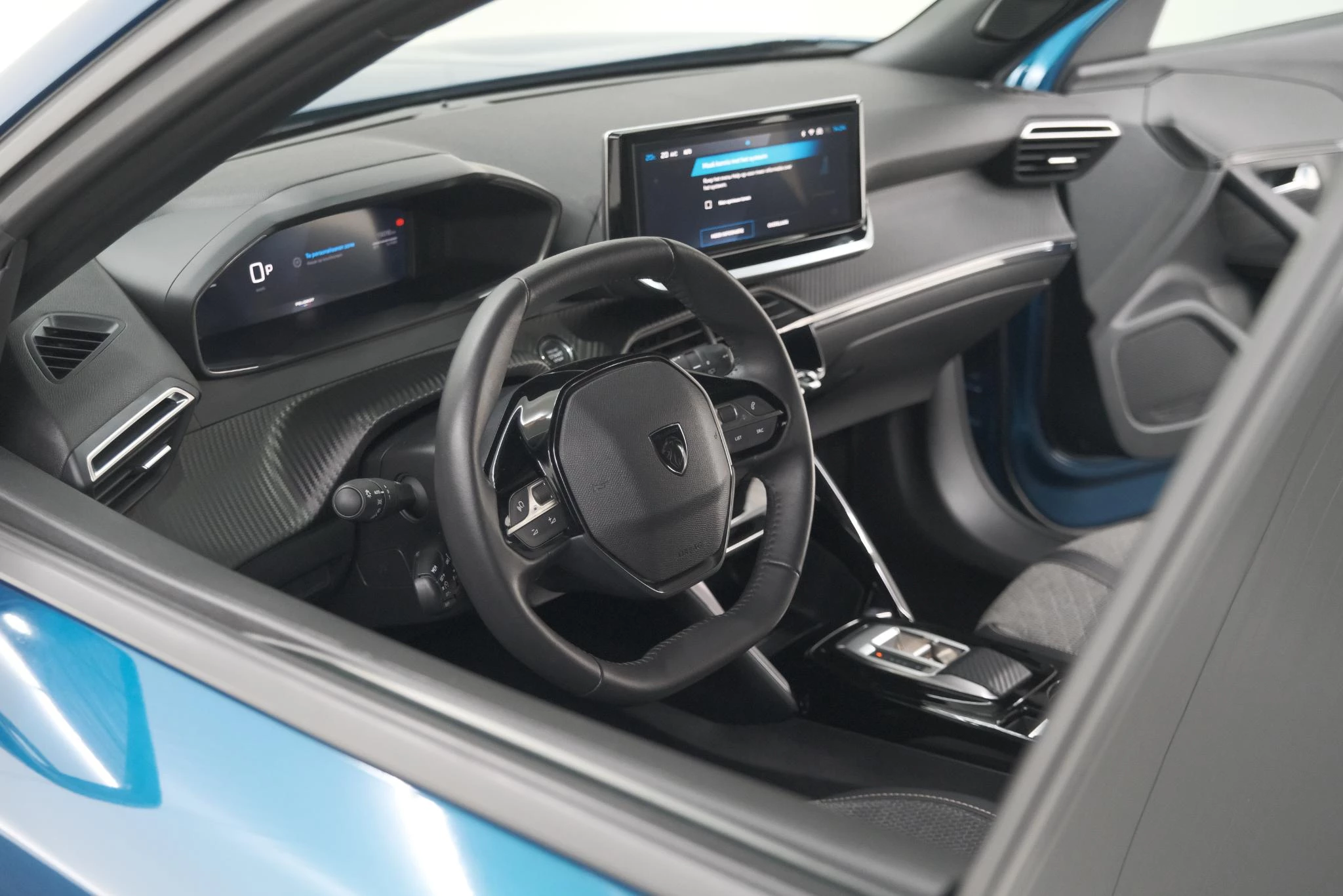 Hoofdafbeelding Peugeot e-2008