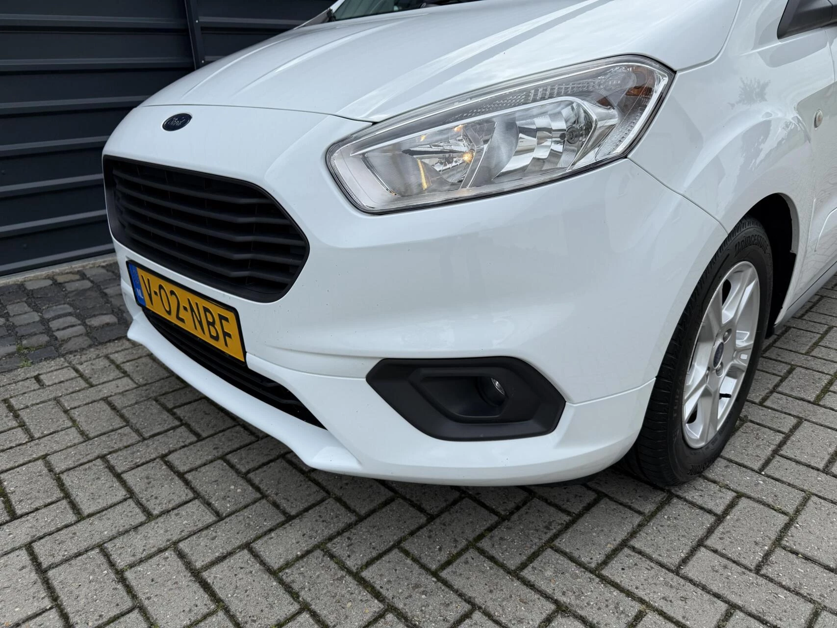Hoofdafbeelding Ford Transit Courier