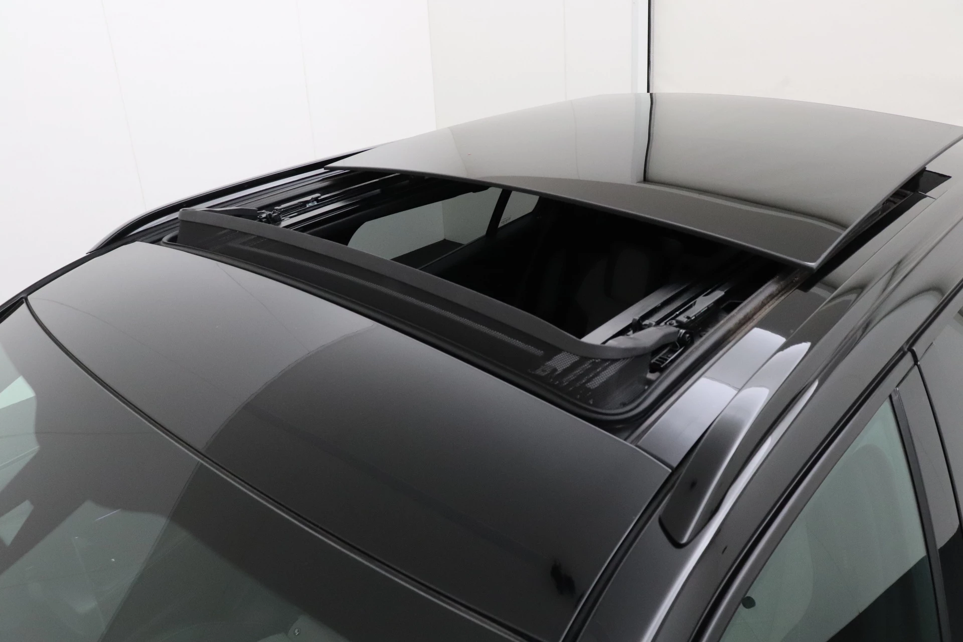 Hoofdafbeelding Peugeot e-2008