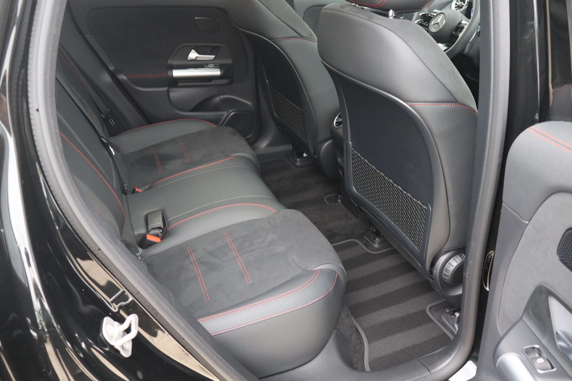 Hoofdafbeelding Mercedes-Benz EQA