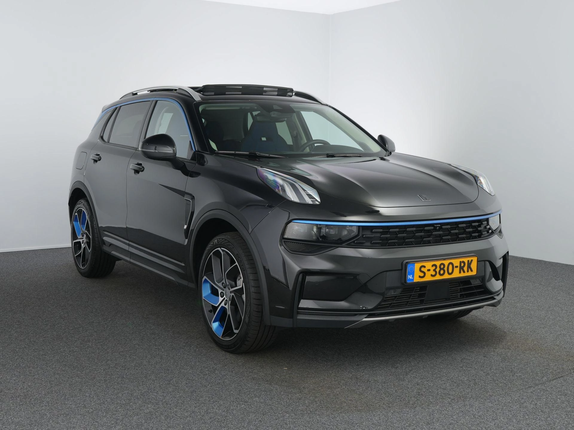 Hoofdafbeelding Lynk & Co 01