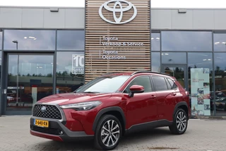 Toyota Corolla Cross 2.0 HYBRID FIRST-EDITION EL-ACHTERKLEP STOELVERW. HALF-LEDER BLIND-SPOT PARK-SENSOREN 18"LMV LED KEYELSS APPLE/ANDROID NL-AUTO