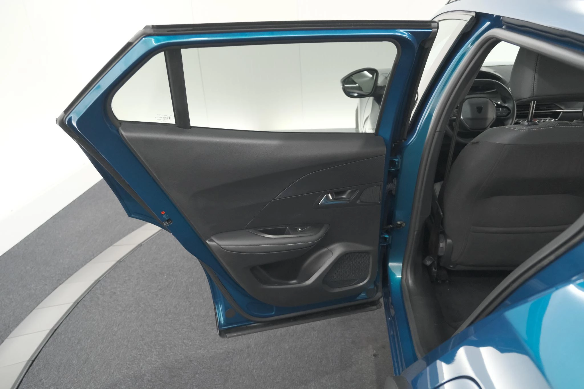 Hoofdafbeelding Peugeot e-2008