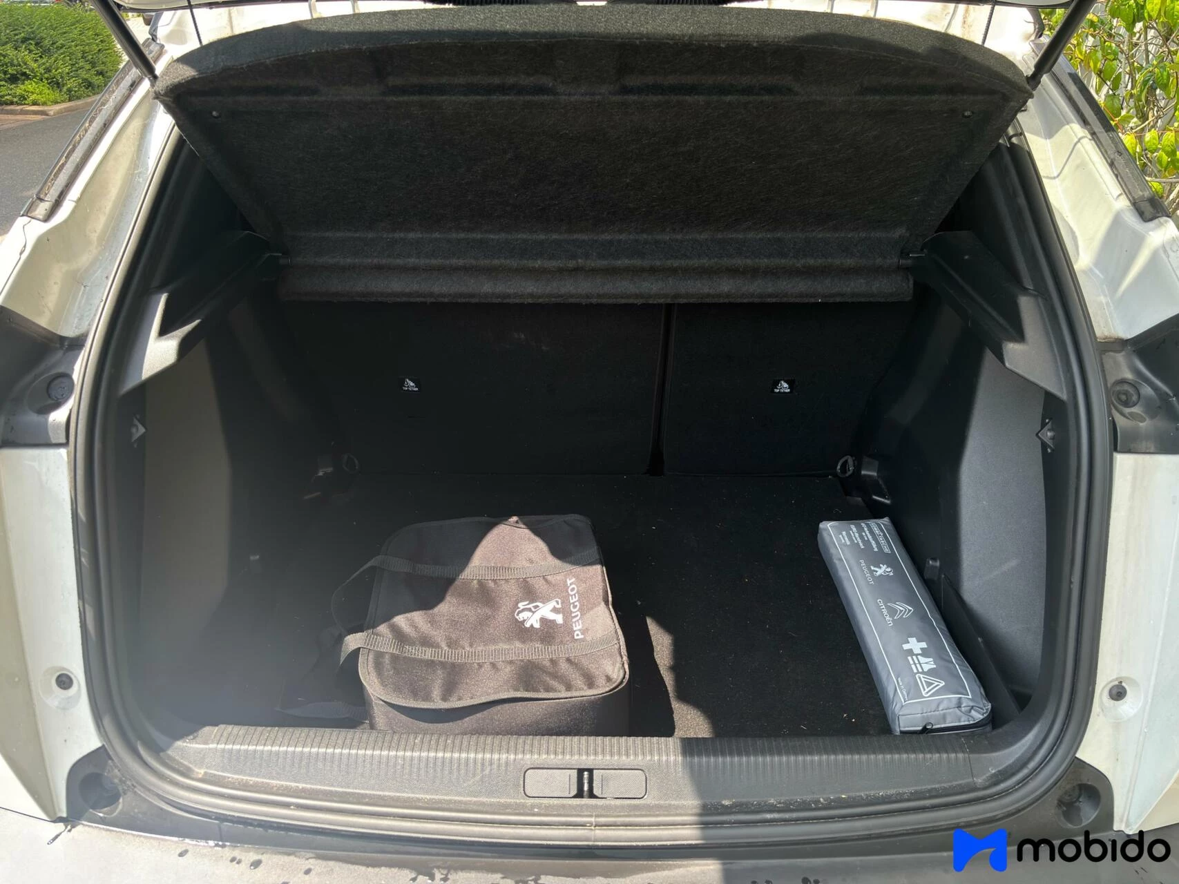 Hoofdafbeelding Peugeot e-2008
