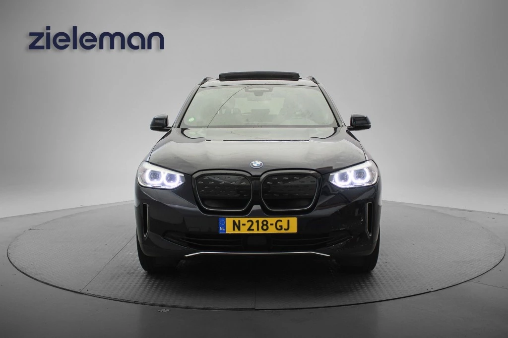 Hoofdafbeelding BMW iX3