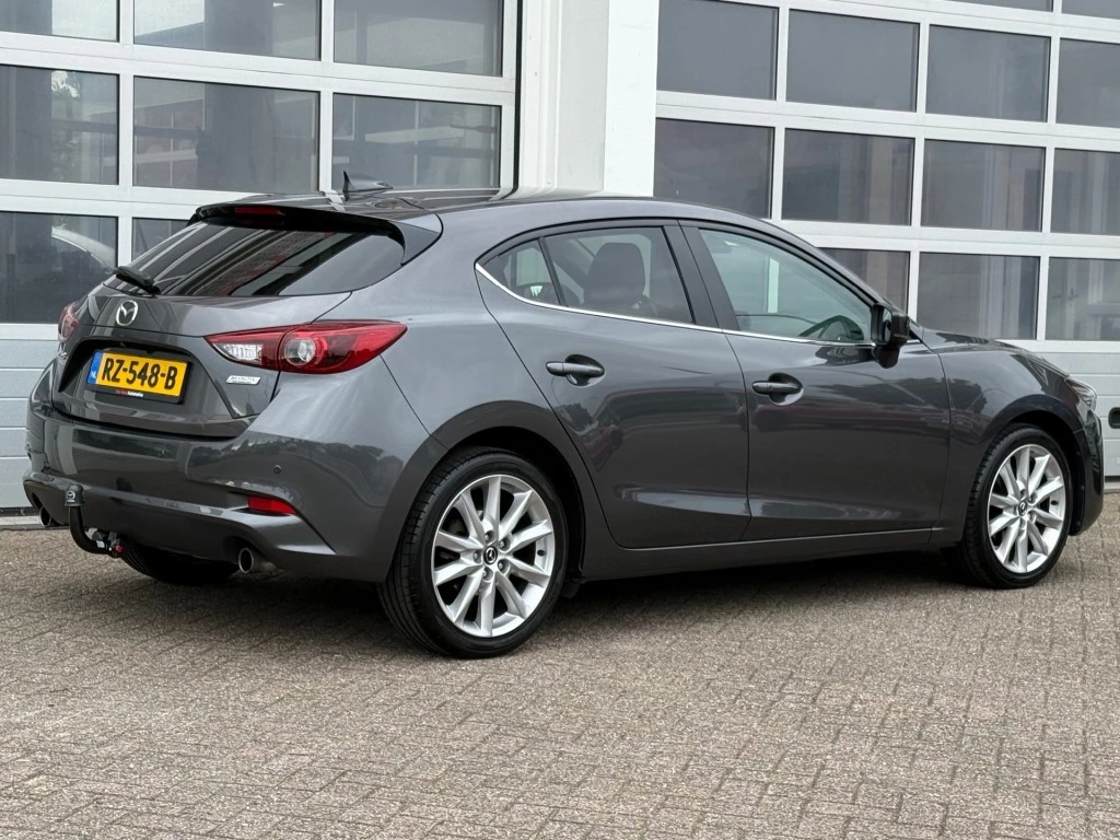 Hoofdafbeelding Mazda 3