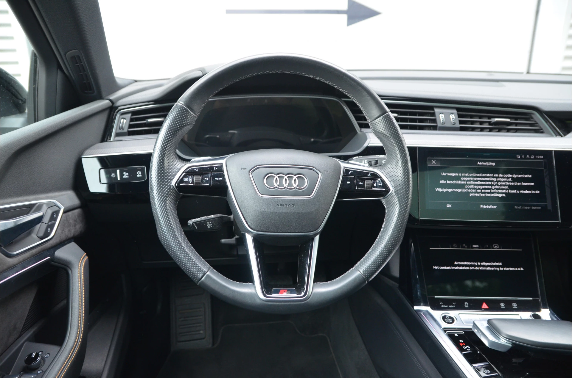 Hoofdafbeelding Audi e-tron