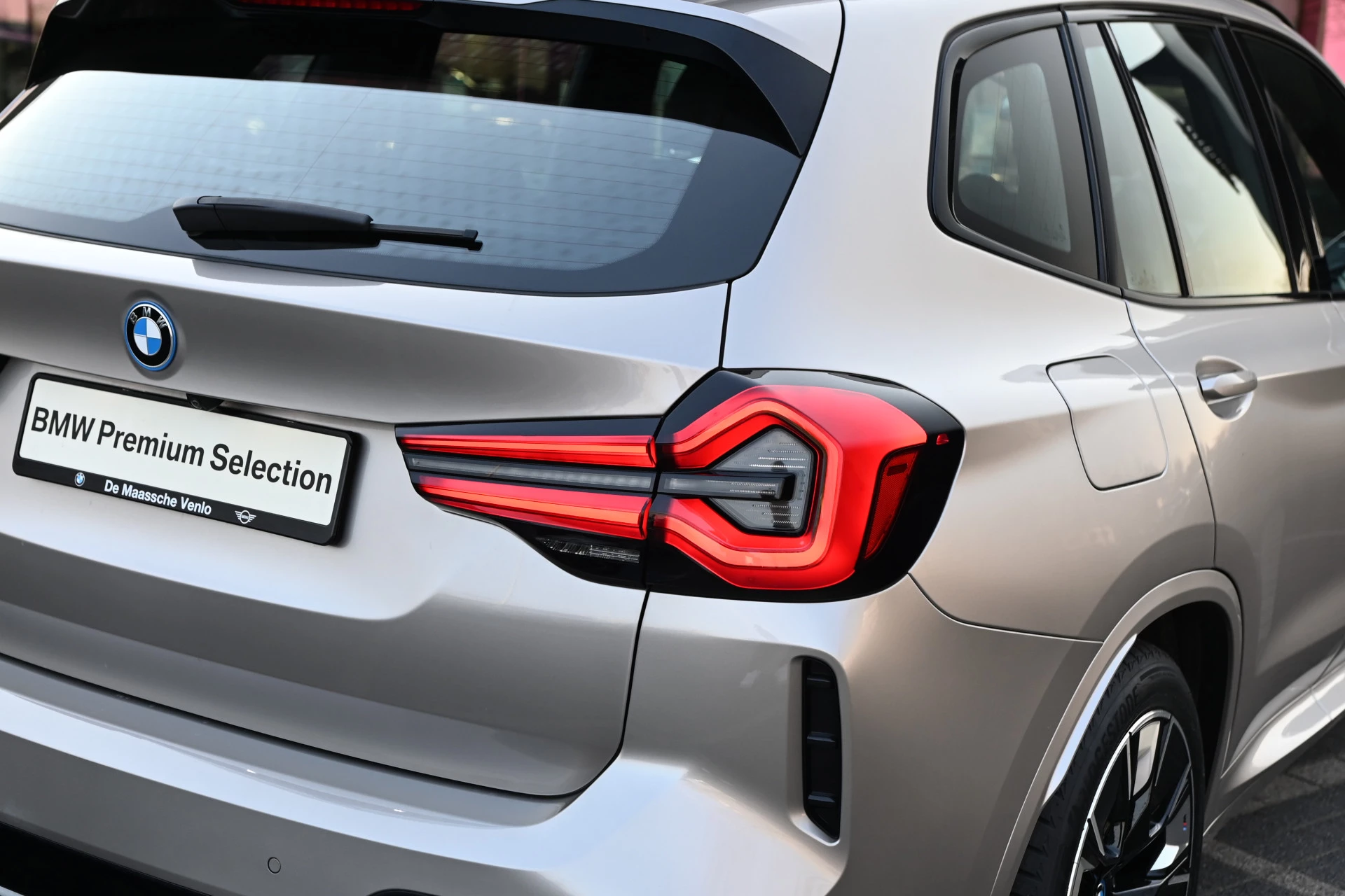 Hoofdafbeelding BMW iX3