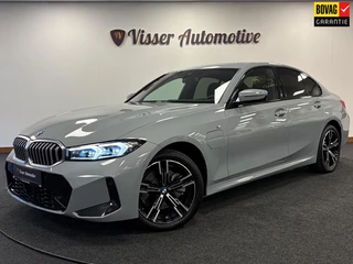 BMW 3-serie 330e*Plug-in Hybride*Automaat*M-Pakket*Stoelverwarming*Head-Up*Leder*Camera*