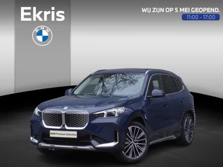 BMW iX1 xDrive30 20 inch Multispaak | Trekhaak met elektrisch wegklapbare kogel | Glazen panoramadak | Extra getint glas | Harman-Kardon sound system | BMW Head-Up Display