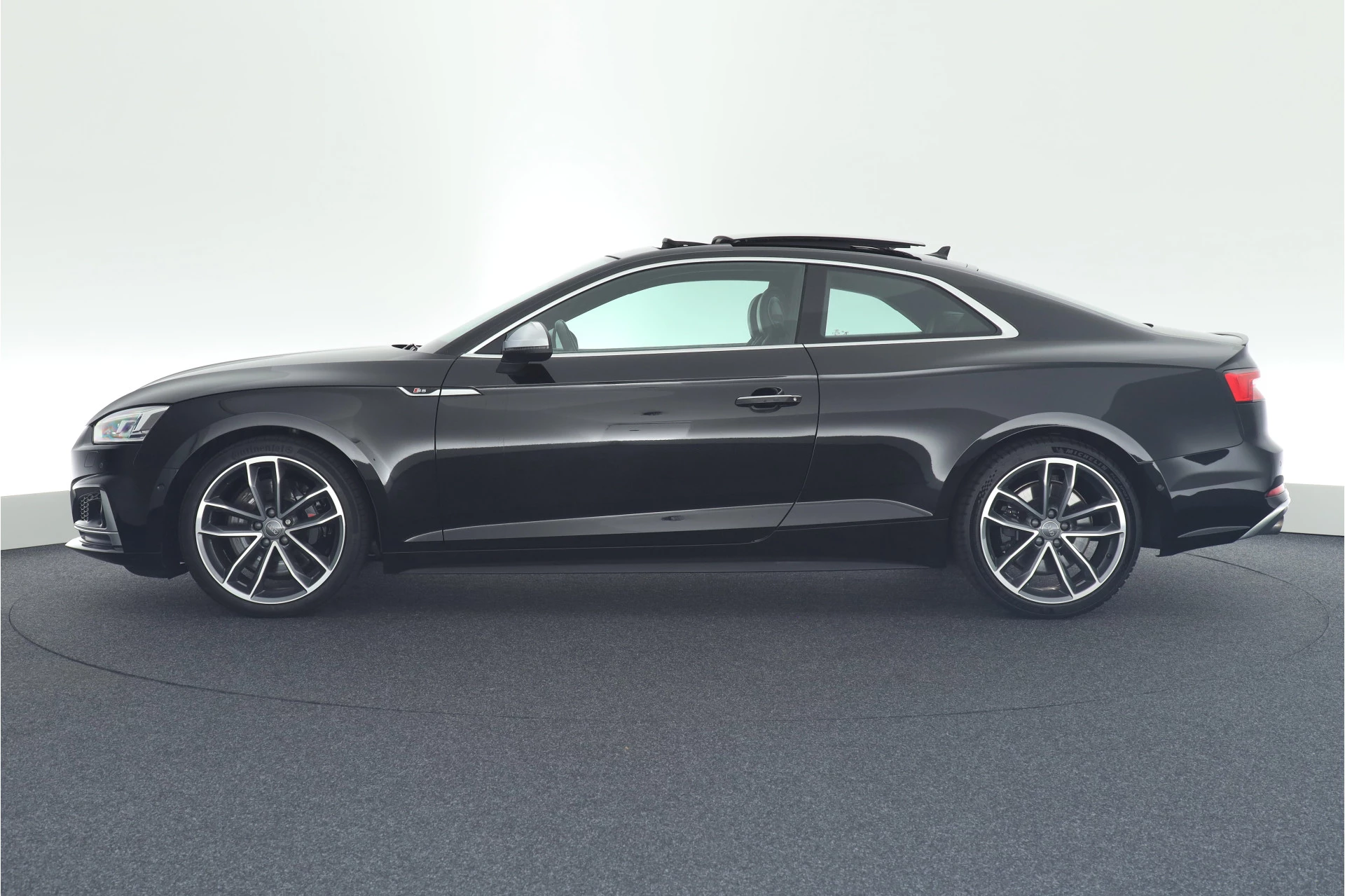 Hoofdafbeelding Audi S5