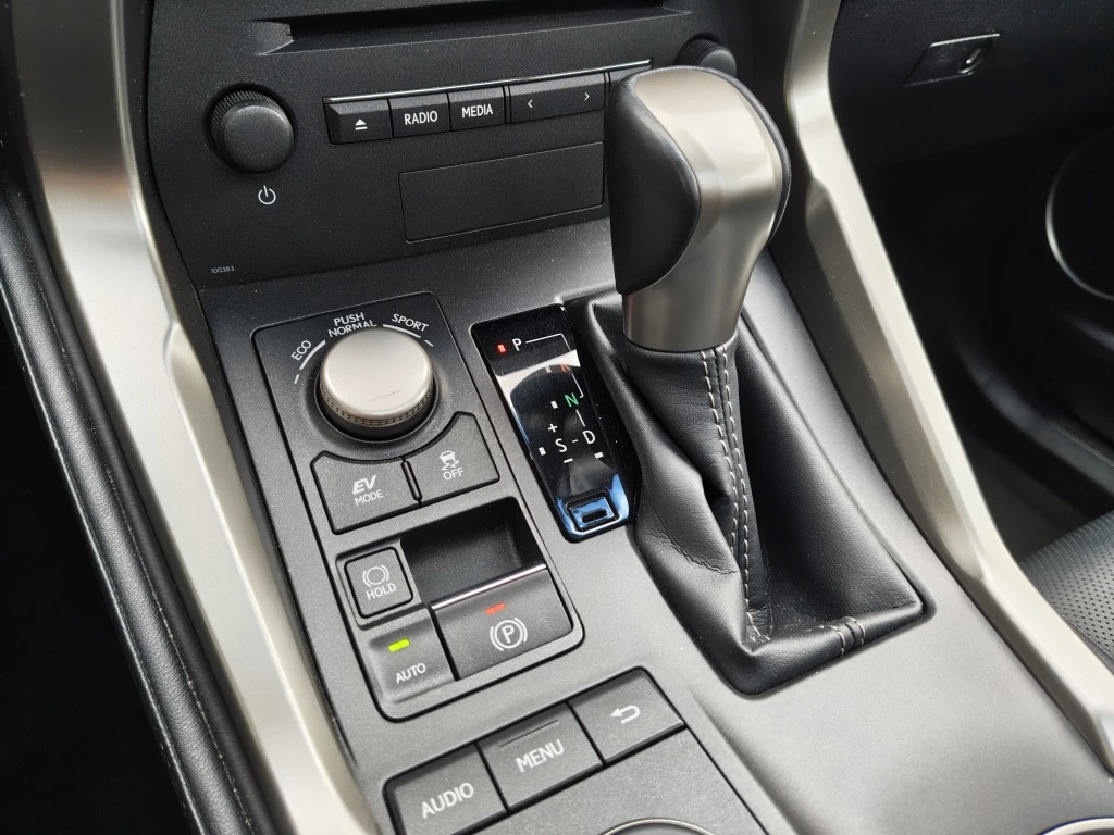 Hoofdafbeelding Lexus NX