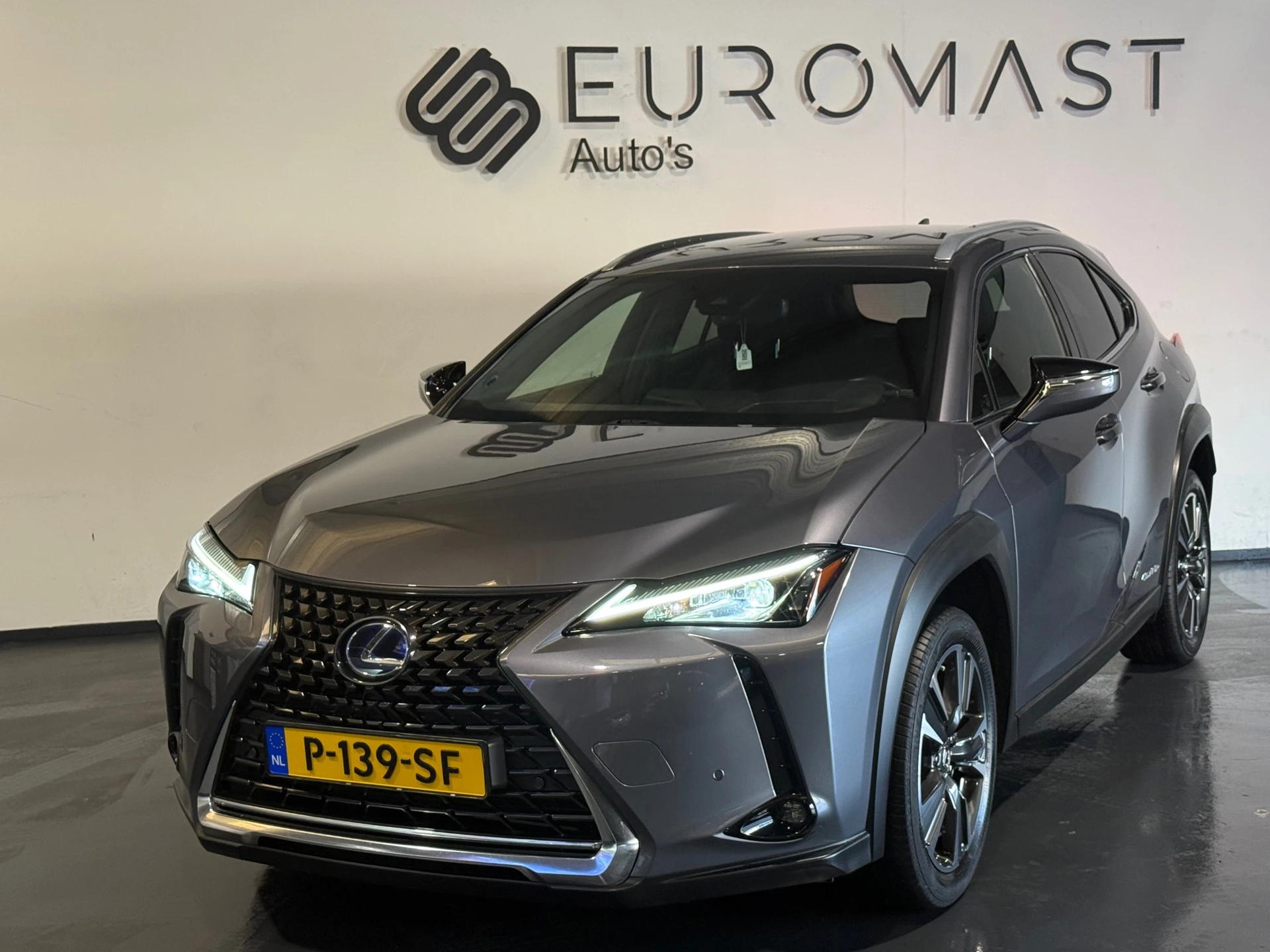 Hoofdafbeelding Lexus UX
