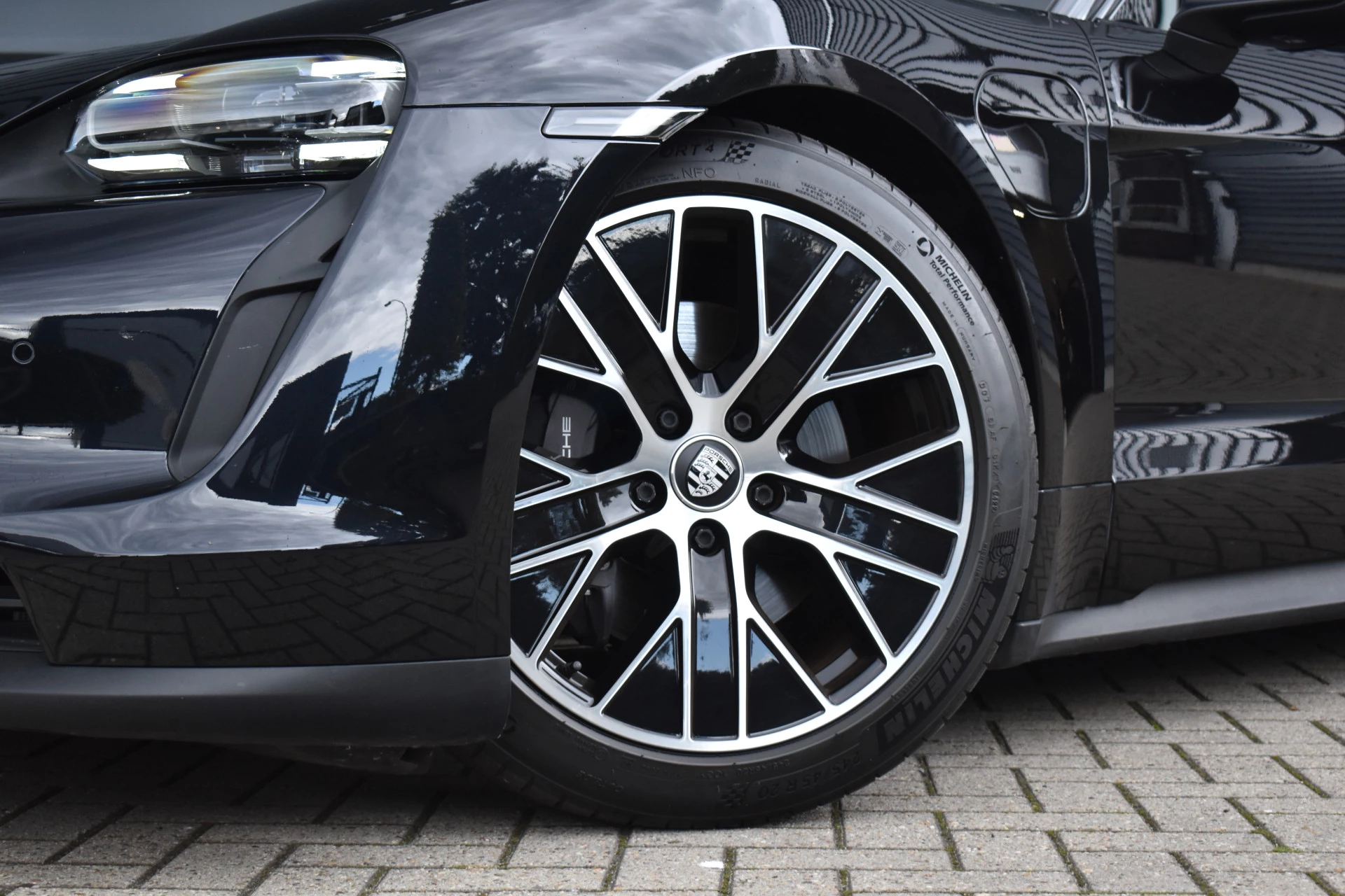 Hoofdafbeelding Porsche Taycan