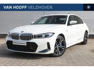 Hoofdafbeelding BMW 3 Serie BMW 3 Serie 330e High Executive M Sport Automaat / Trekhaak / Sportstoelen / M Adaptief onderstel / Comfort Access / Stoelverwarming / Adaptieve LED / Parking Assistant Plus / Live Cockpit Professional