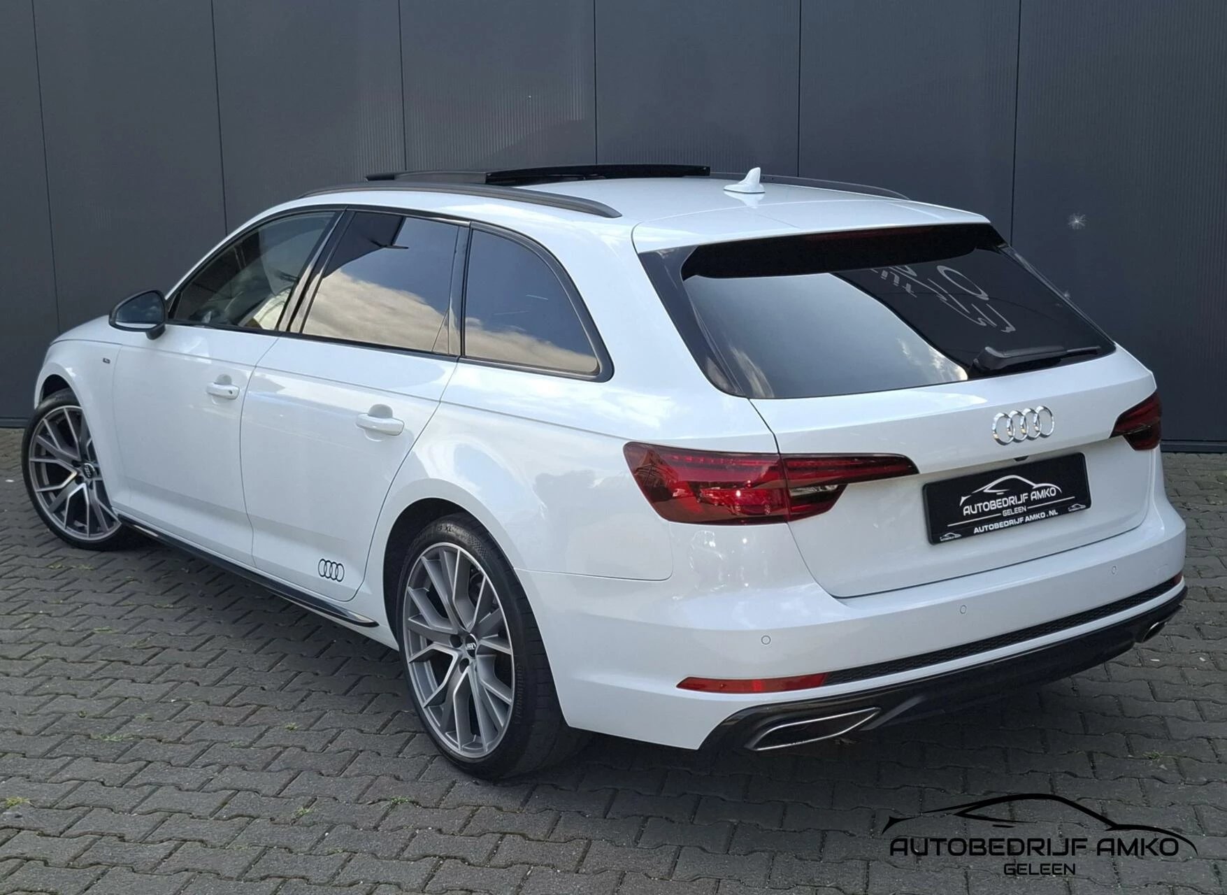 Hoofdafbeelding Audi A4