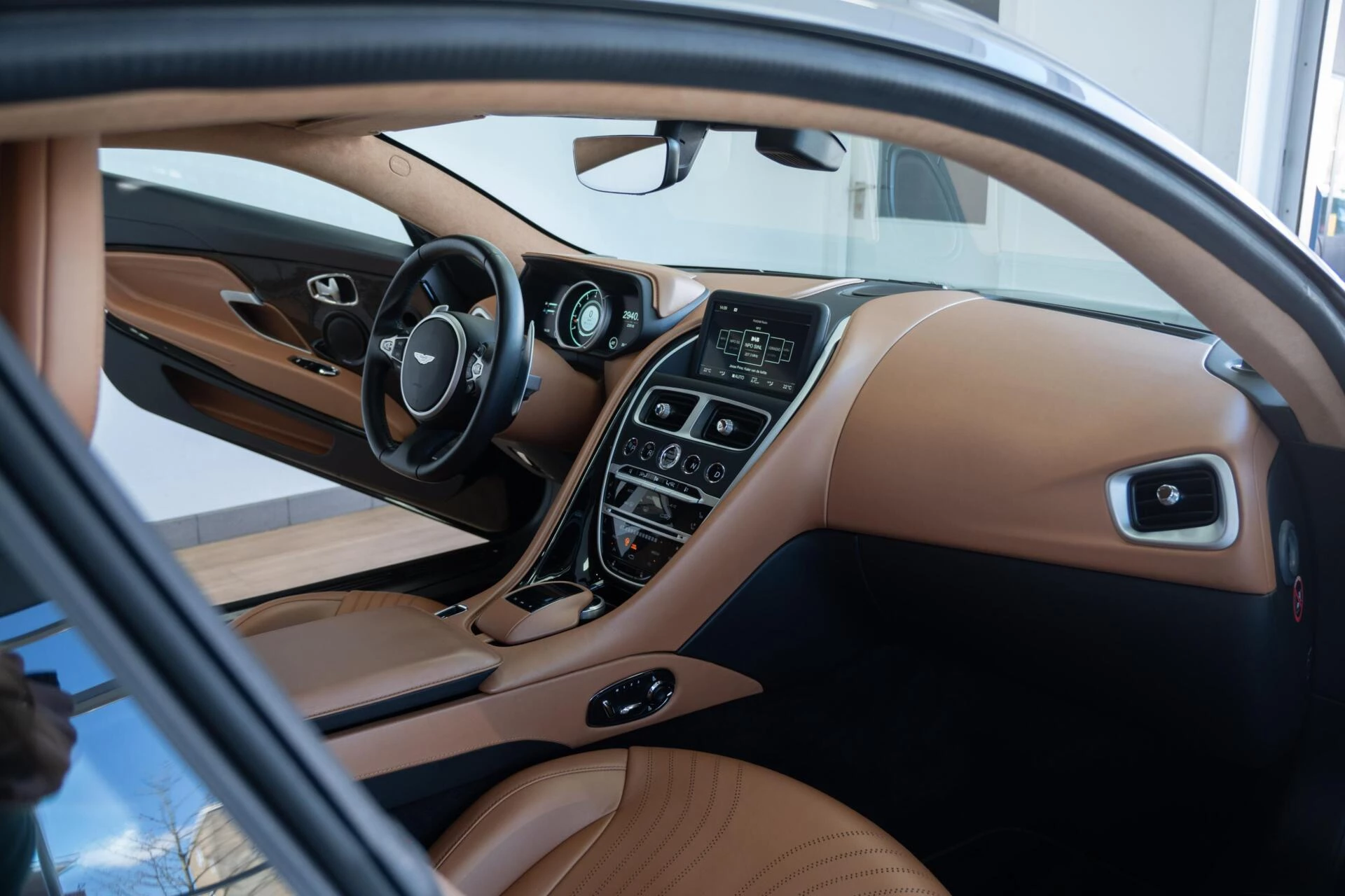 Hoofdafbeelding Aston Martin DB11