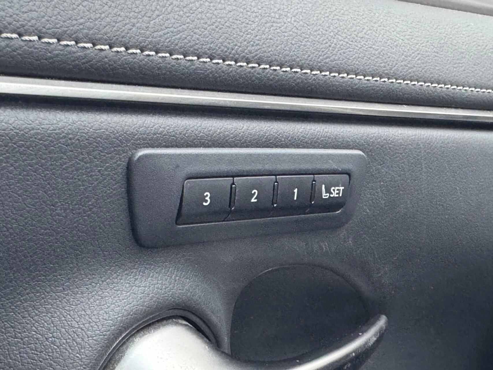 Hoofdafbeelding Lexus ES