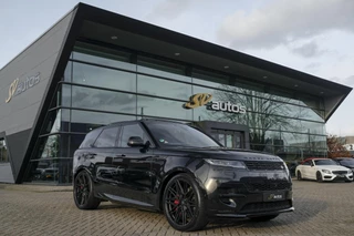 Hoofdafbeelding Land Rover Range Rover Sport Land Rover Range Rover Sport P510e 510pk First Edition Panoramadak 4-Wielsturing *BTW* *SOH 93%* HD-koplampen Vossen VOL!