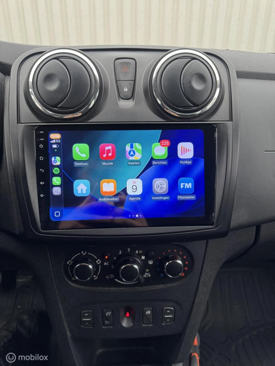 Hoofdafbeelding Dacia Logan