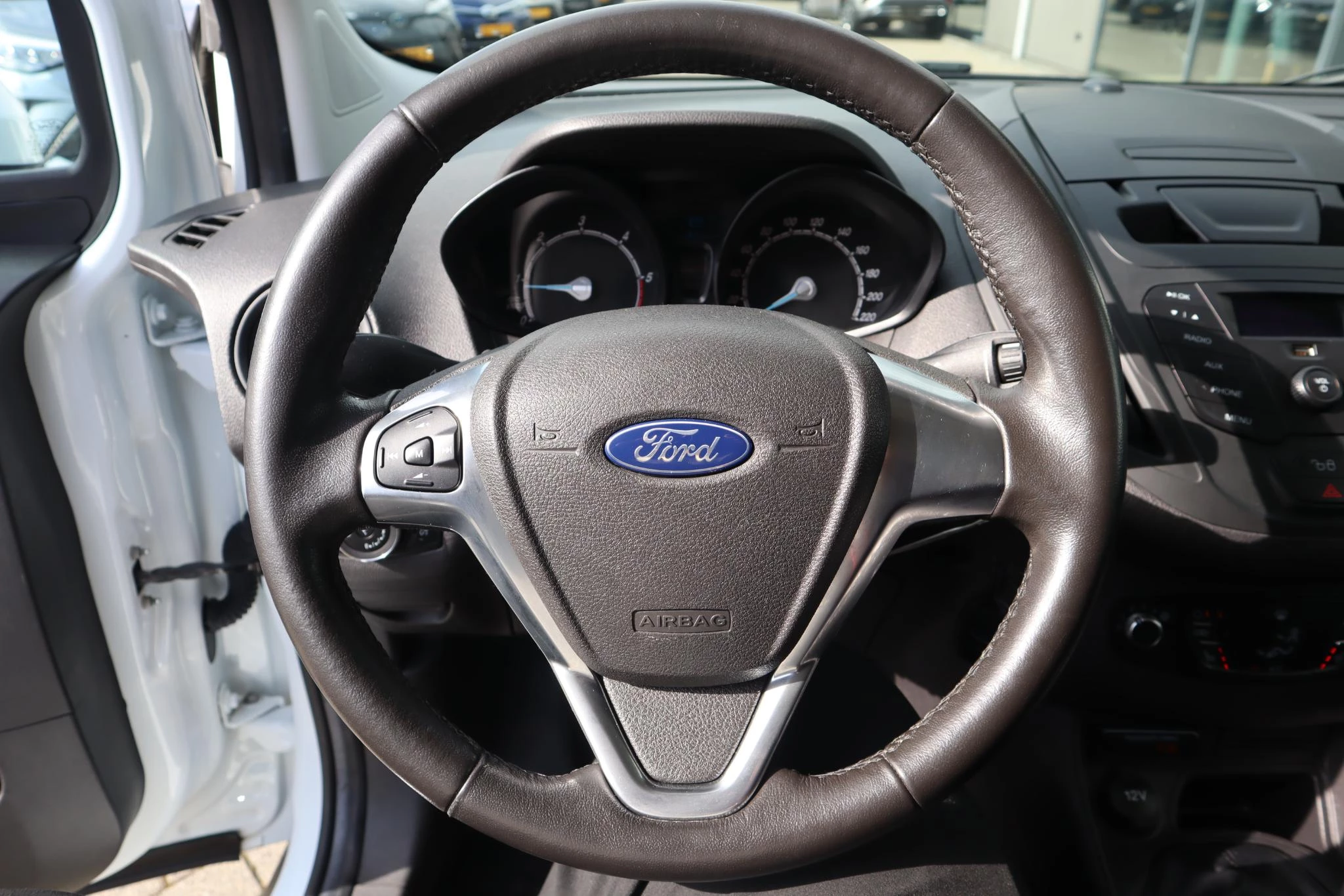 Hoofdafbeelding Ford Transit Courier