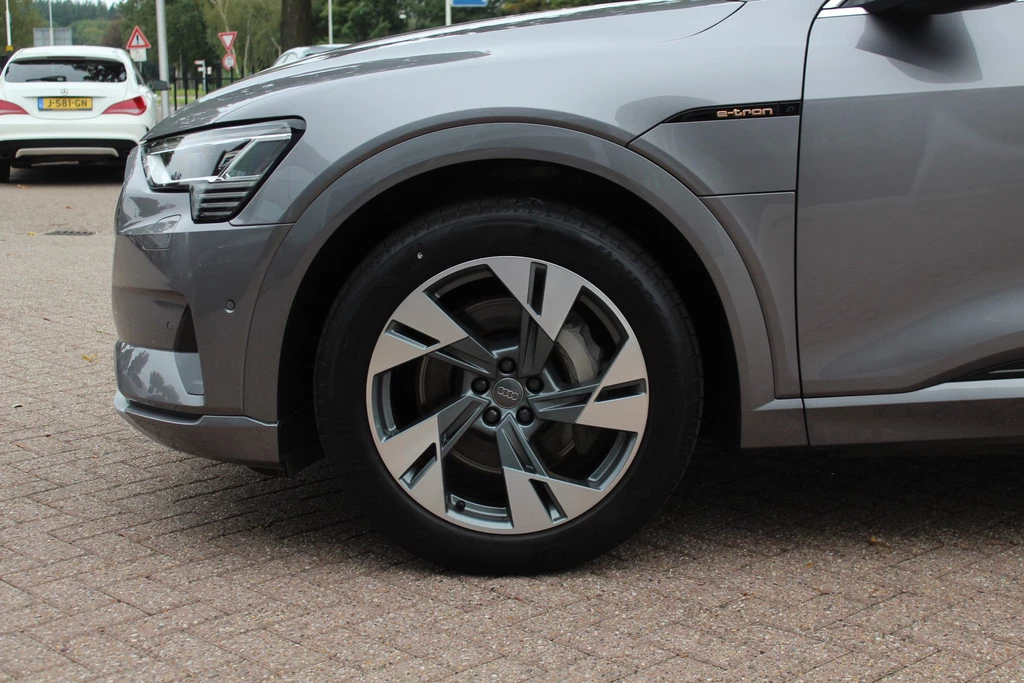 Hoofdafbeelding Audi e-tron