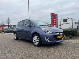 Hoofdafbeelding Hyundai ix20 Hyundai ix20 1.6i i-Catcher | Panoramadak | Automaat | Leder | Navigatie | Cruise Control | Achteruitrijcamera | Trekhaak |