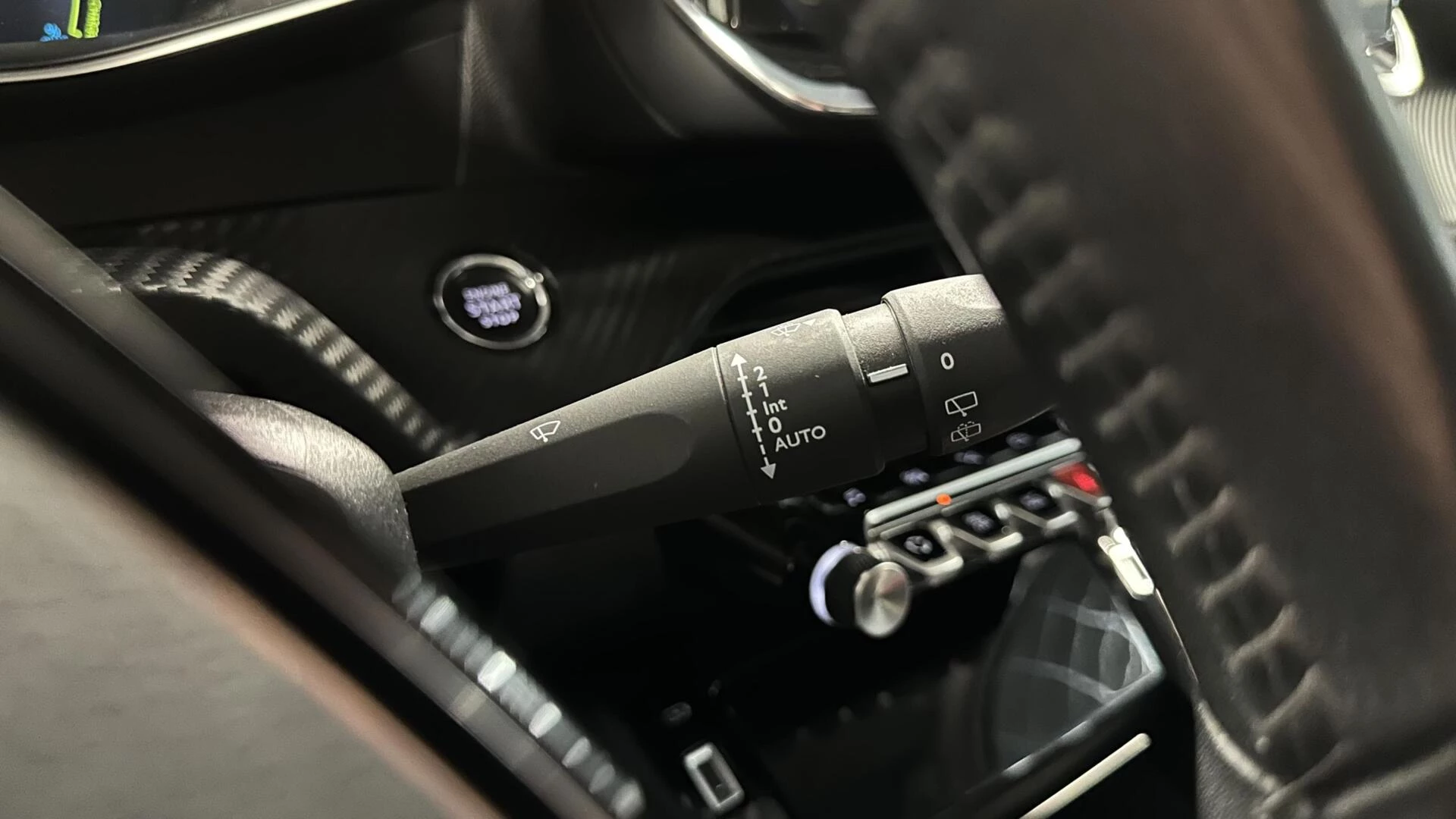 Hoofdafbeelding Peugeot e-2008