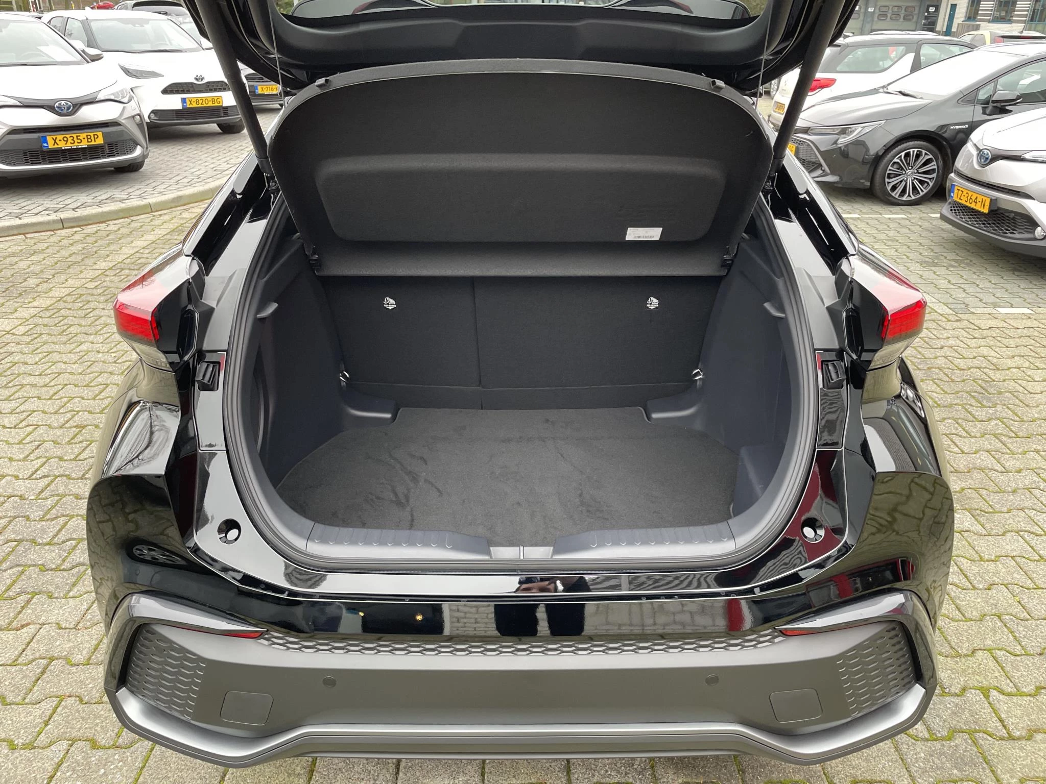 Hoofdafbeelding Toyota C-HR