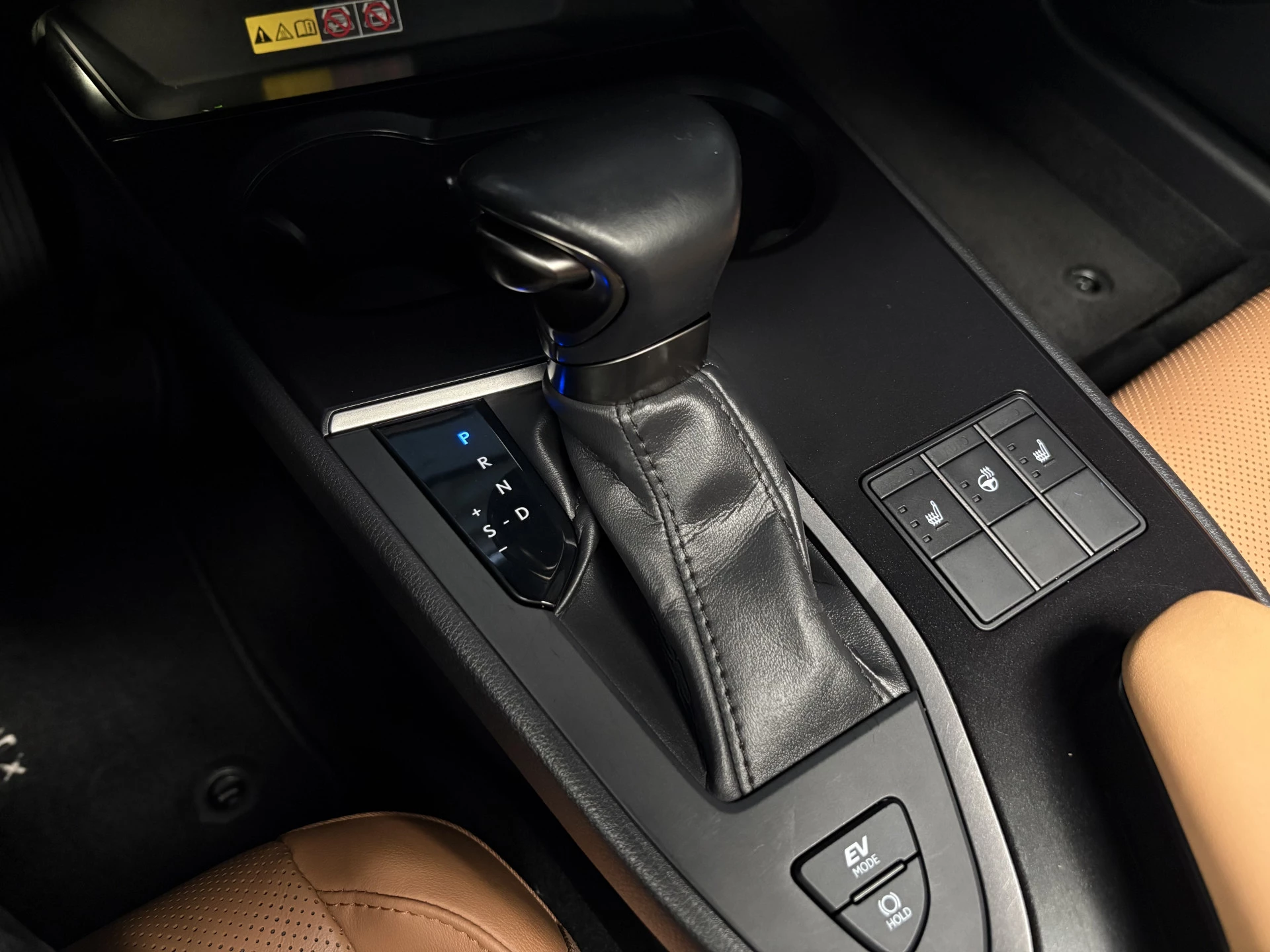 Hoofdafbeelding Lexus UX
