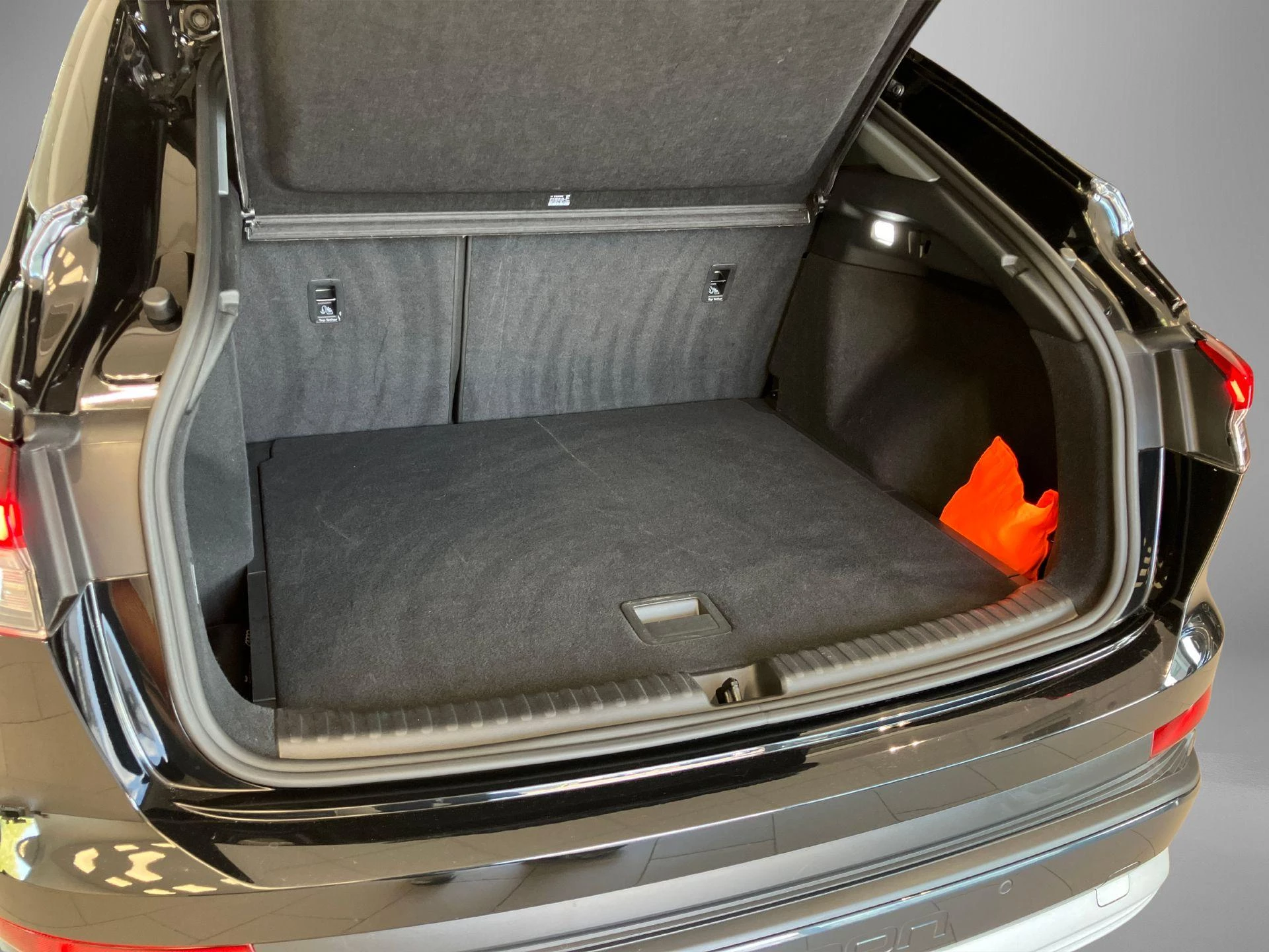 Hoofdafbeelding Audi Q4 Sportback e-tron