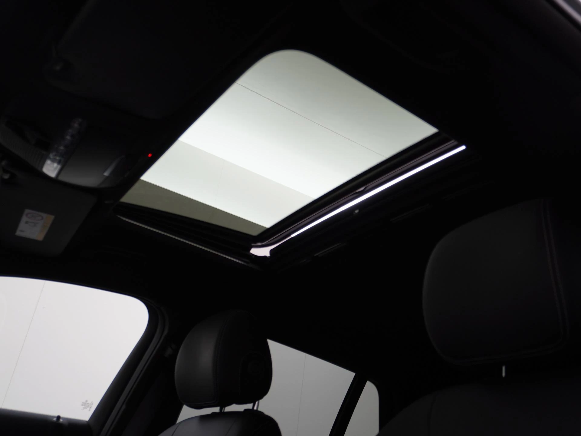 Hoofdafbeelding Mercedes-Benz EQC