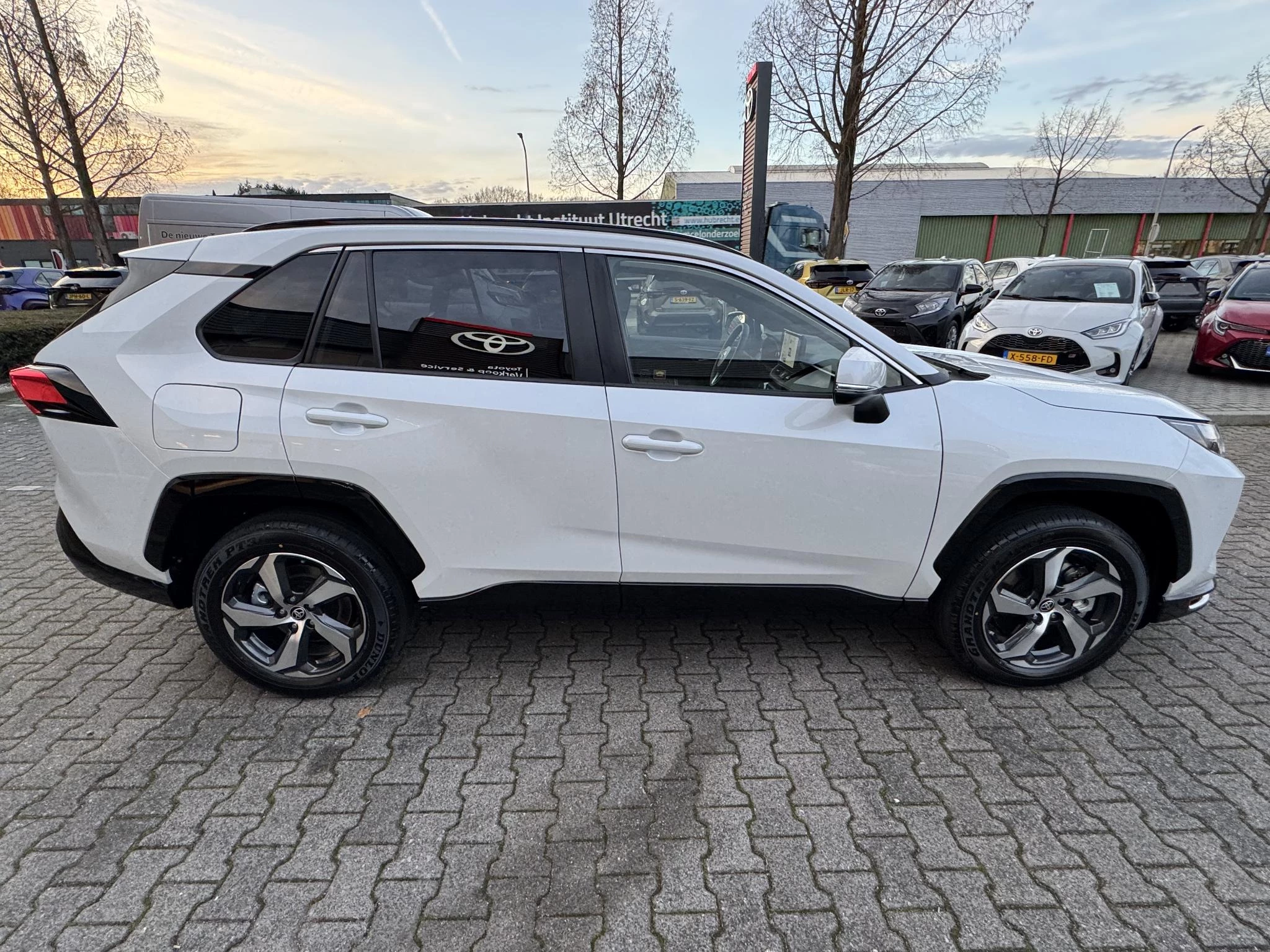 Hoofdafbeelding Toyota RAV4