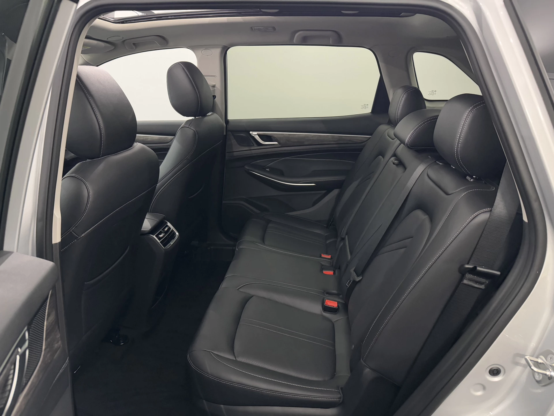 Hoofdafbeelding DFSK E5 PHEV