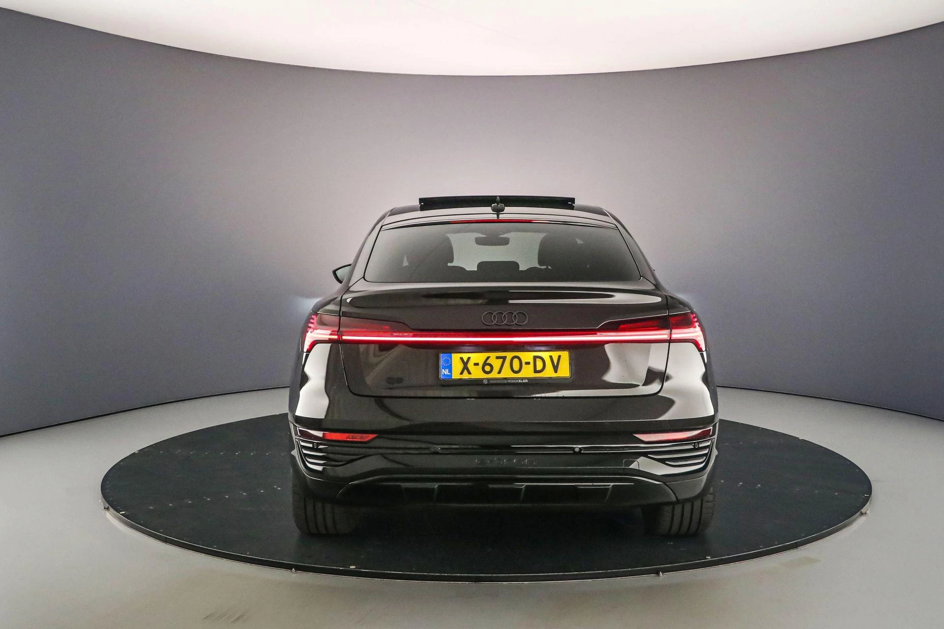 Hoofdafbeelding Audi Q8 e-tron