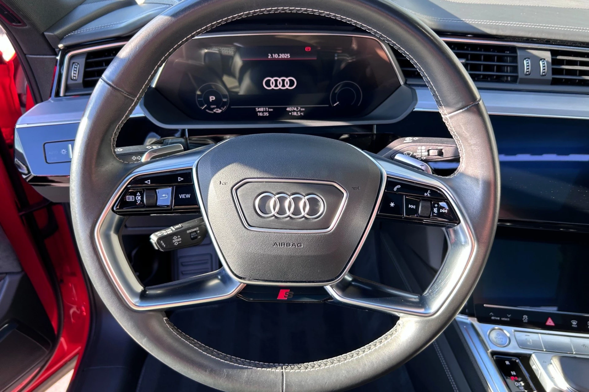 Hoofdafbeelding Audi e-tron