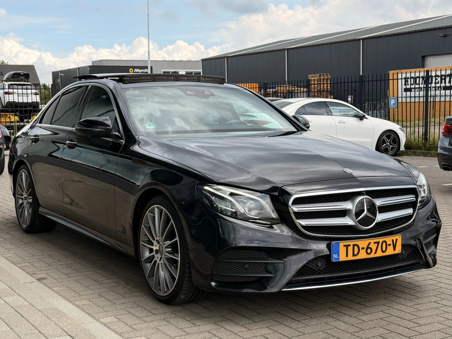 Hoofdafbeelding Mercedes-Benz E-Klasse
