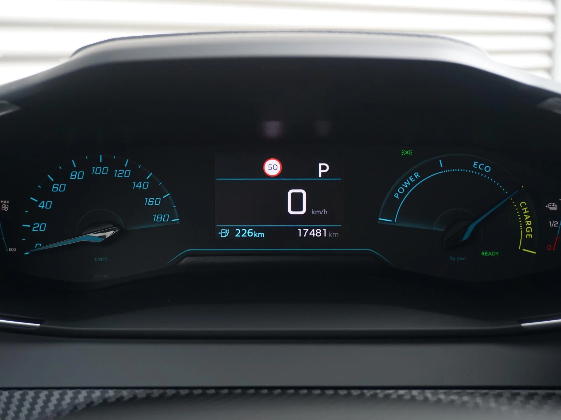 Hoofdafbeelding Peugeot e-208